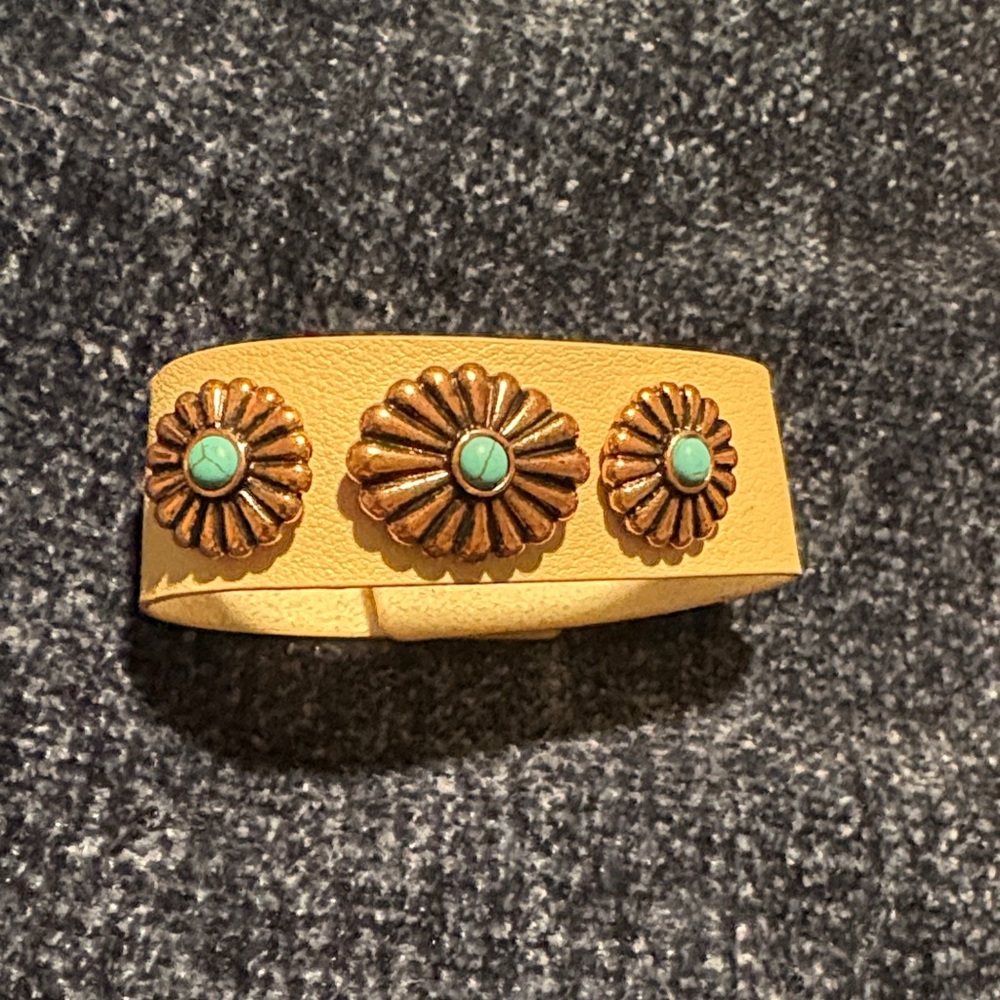 Leather & Turquoise bracelet